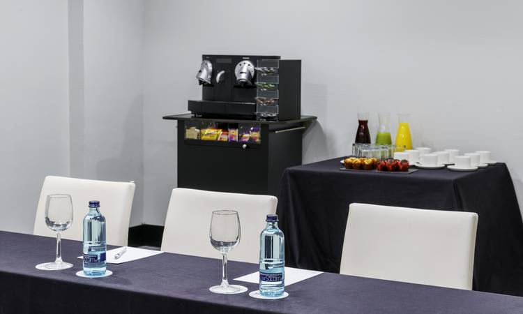 Sala Junta Hotel ILUNION Bilbao Bilbao Sala Junta Hotel ILUNION Bilbao Bilbao